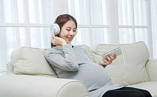 受过胎教的宝宝和普通宝宝有什么不同？专家说体现在这5方面